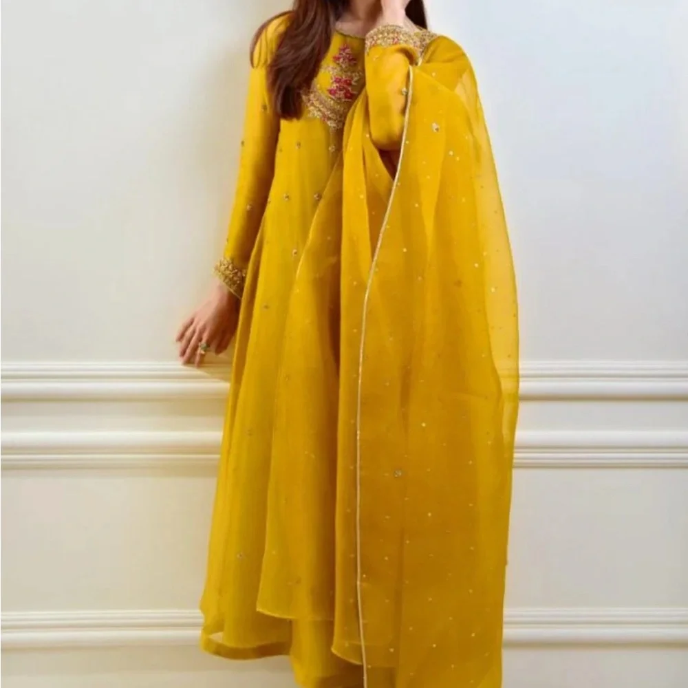 Chic Mustard Long Sleeve Dress with Embroidery - Picture 3 of 4
